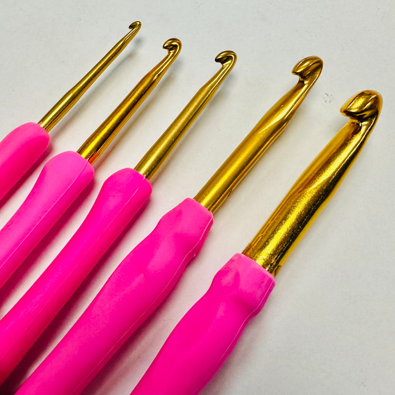 Crochet Hooks With Soft Handle | 14 Sizes | From 2mm To 10mm